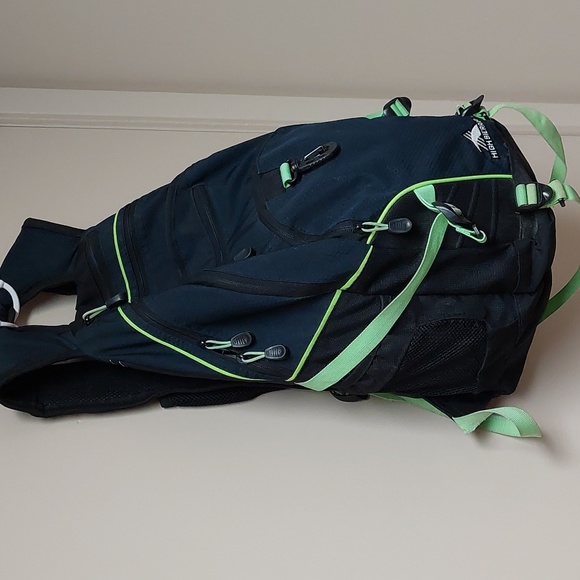 Backpack - Picture 2 of 7